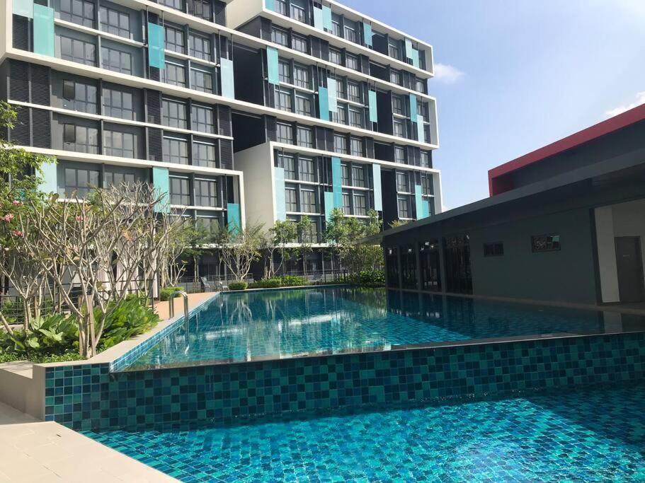 Mufa Studio Suites Klia Sepang Buitenkant foto